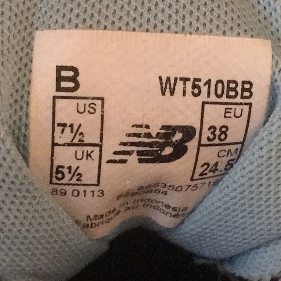 Blue Running shoes. - Picture 4 of 6